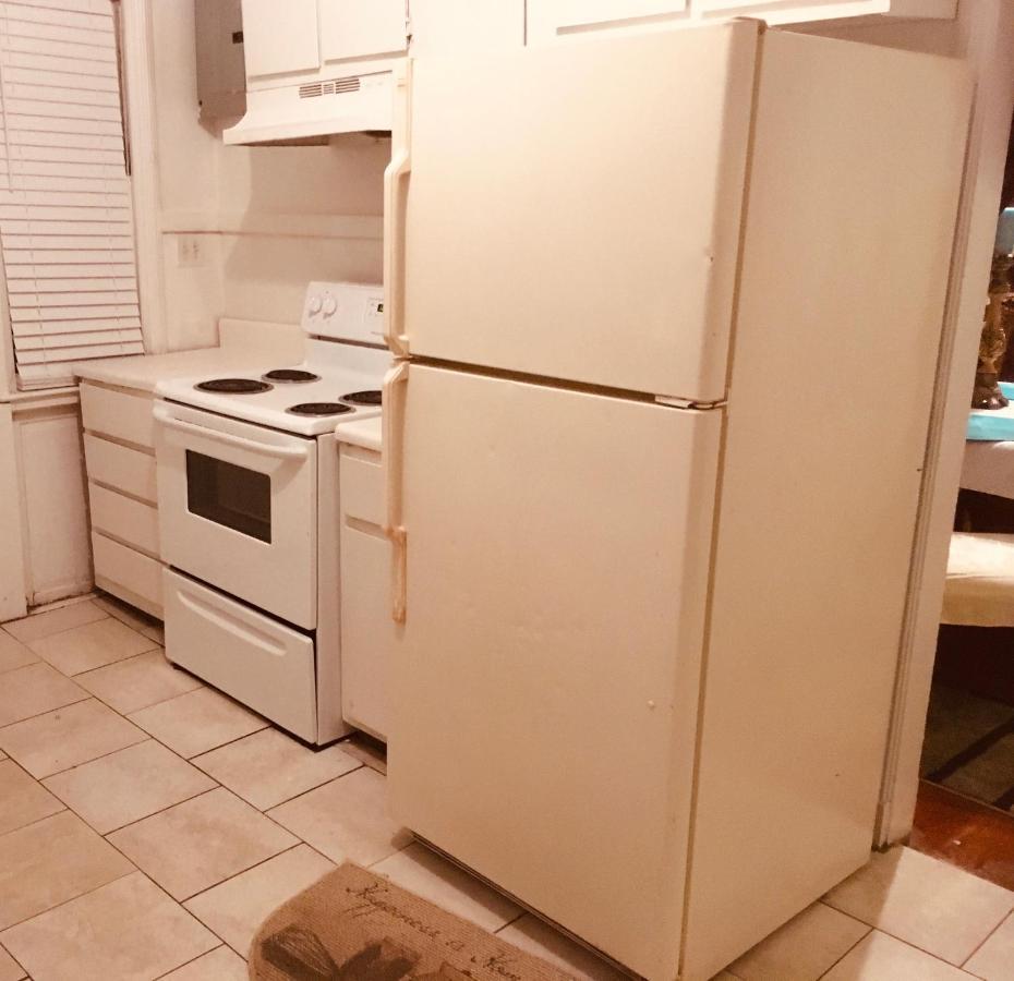 Best Deal In Town! Entire 1 Bedroom Apartment 59 Монтгомери Экстерьер фото